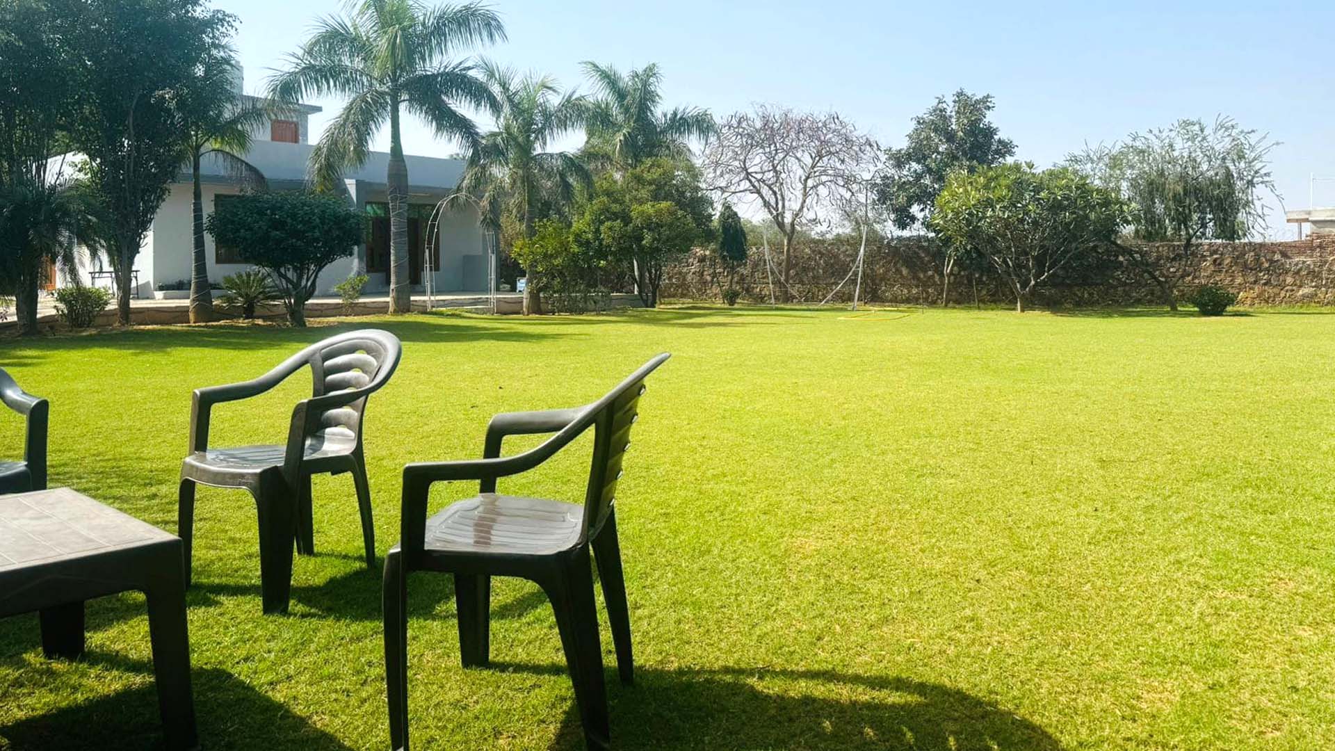 Luxary farmhouse in gurgaon